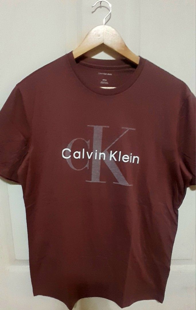 Calvin Klein Shirt (Category: Tshirts & Polo Shirts ) located in Victoria. Submitted by wearnsel (Listing ID 1469583041, Image 1). Description: Mens Classic Fit 💯 Original Brandnew Available size: Small W20 x L27.5 Medium W21 x L28 Large W22 x28 XLarge W24 x 29 P2,199 Items from Australia DISCLAIMER: We are not affiliated with any of the brands mentioned in our post. All copyrights are solely of the original brand owner..