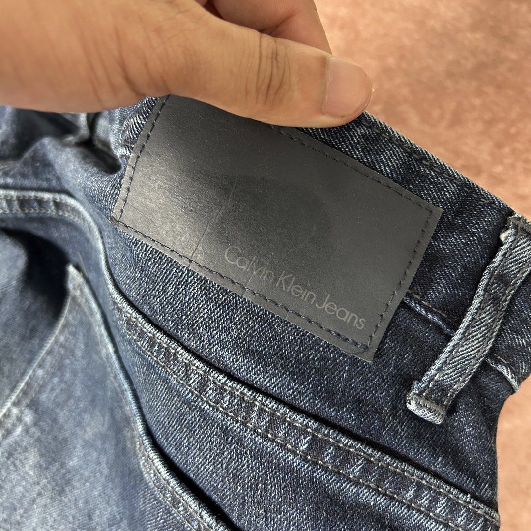 CALVIN KLEIN STRAIGHT CUT JEANS (Category: Activewear) located in Dasmarinas. Submitted by 2slickdeals_ (Listing ID 1469744955, Image 3). Description: SIZE 36x32 ON TAG 36 WAIST 14 THIGH 42 LENGTH 9 HEM ISSUE: MINOR PAINT STAIN. J&T / LALAMOVE / PICK UP!.
