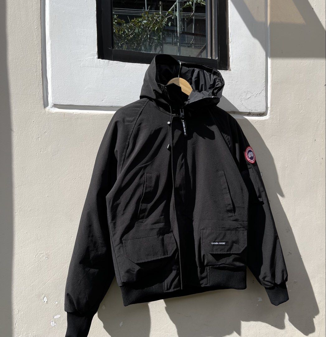 CANADA GOOSE CHILLIWACK PUFFER JACKET (Category: Coats, Jackets and Outerwear) located in Baguio. Submitted by closetgc.clothingshop (Listing ID 1469708091, Image 2). Description: Canada Goose chilliwack down puffer Good for winter/ski Best fit large - Xl ( Unisex ) In excellent condition ( 9.8/10 ) .