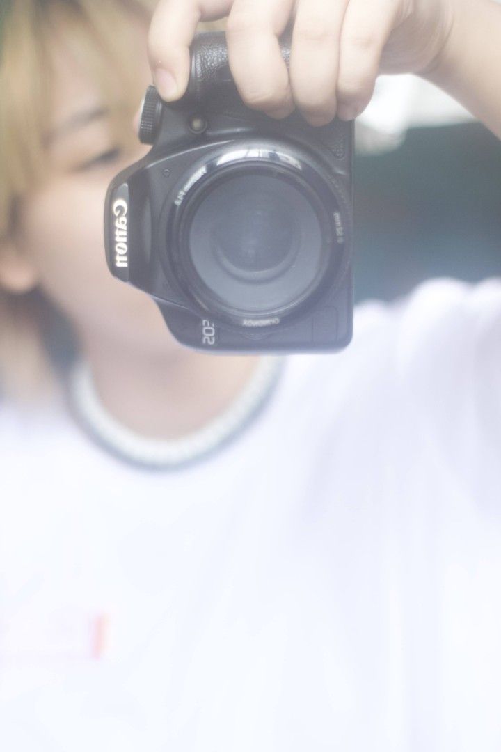 CANON 500D DSLR CAMERA (Category: Cameras) located in Quezon City. Submitted by aymsidyey (Listing ID 1469675243, Image 2). Description: - Black Canon digital camera body - Includes adjustable black strap and matching padded shoulder bag - With 2 batteries and charger - Fully tested and working fine - Ready for shooting photos right away - Great starter kit for aspiring photographers Issue: - Screen vignette di sya kita pag maaraw - No button plu