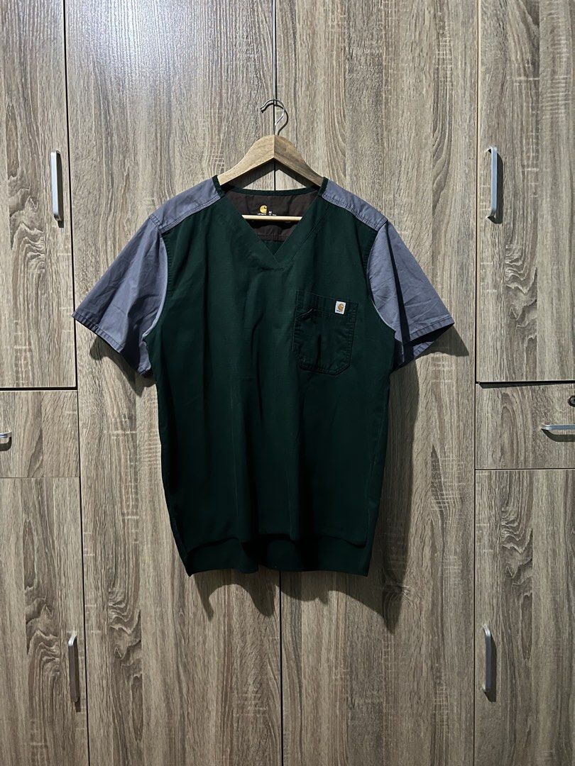 CARHART SCRUB TOP (Category: Activewear) located in Batangas. Submitted by engr_thrift (Listing ID 1469734351, Image 1). Description: 📐Dimension ( Inches ) Length: 30 Width : 23 Color rate: 9.5/10 Issue : none.