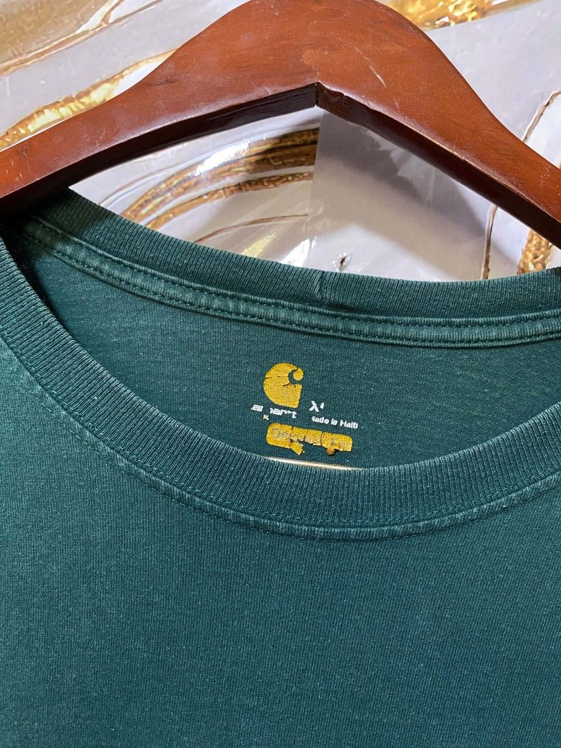Carhartt K126 (Category: Formal Shirts) located in Manila. Submitted by mcqynnthyrift (Listing ID 1469614194, Image 2). Description: Carhartt K126 XL on tag dimes: 24x32 Excellent Condition.