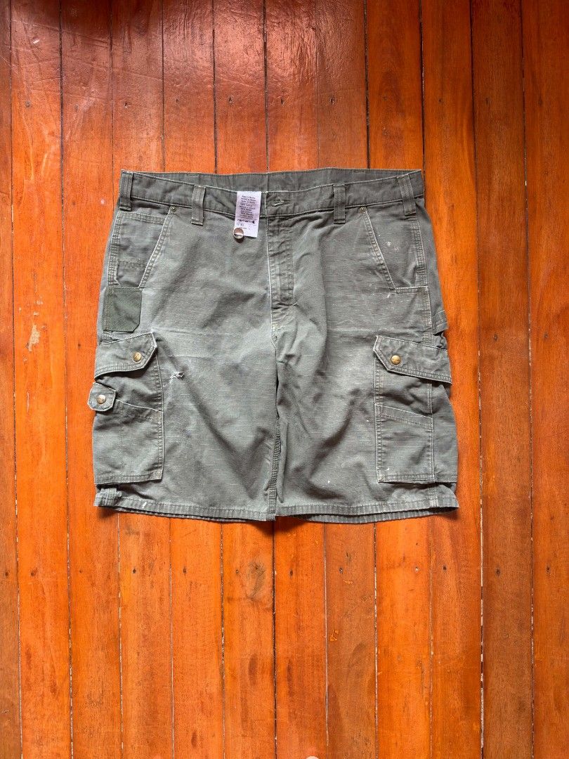 Carhartt rig stop cargo shorts (Category: Shorts) located in Nabunturan. Submitted by -blokeys_2. (Listing ID 1469625468, Image 1). Description: size 40 on tag has a rip on the right thigh and some paint stains MADE IN MEXICO pm for more details (negotiable).