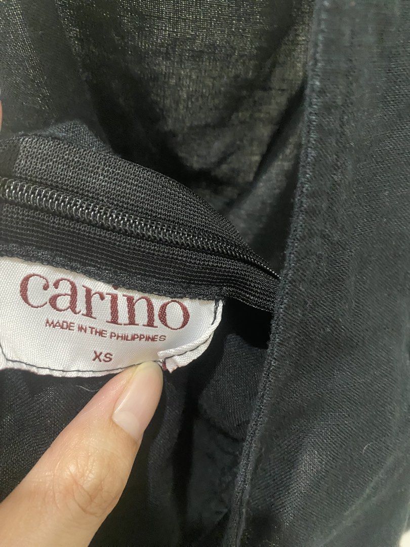 Cariño Romina black top (Category: Sleeveless) located in Paranaque City. Submitted by senseofstyle01 (Listing ID 1469672668, Image 3). Description: Fit: Xs-small.