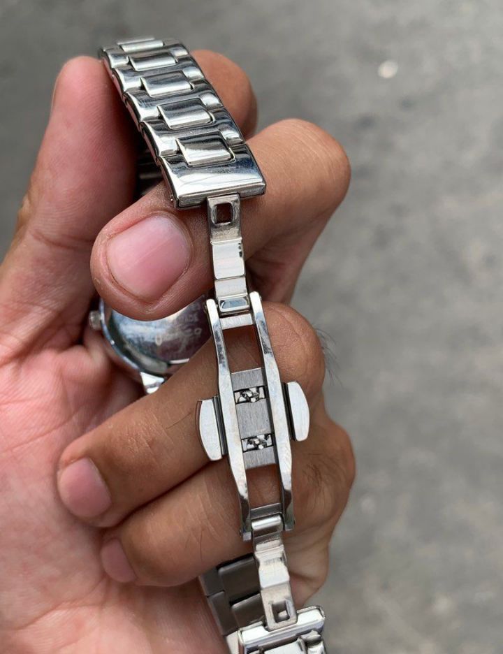 Cartier Bleu Balloon (Category: Luxury Watches) located in Caloocan City. Submitted by jayjayb1738 (Listing ID 1469758375, Image 2). Description: .