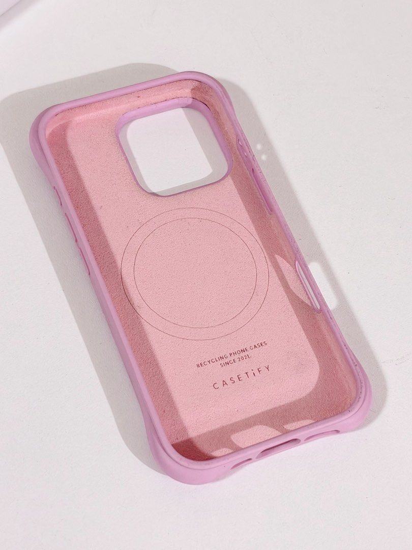 CASETIFY RIPPLE CASE IPHONE 16 PRO (primrose pink) (Category: Cases & Sleeves) located in Caloocan City. Submitted by beauty.onthego (Listing ID 1469666386, Image 3). Description: medyo may stain yung cloth sa loob pero yung labas maganda pa. ORIGINAL ❗️NO RETURN/REFUND❗️ MOD: SDD MOP: QRPH/MARIBANK LOC: 10TH AVE CALOOCAN .