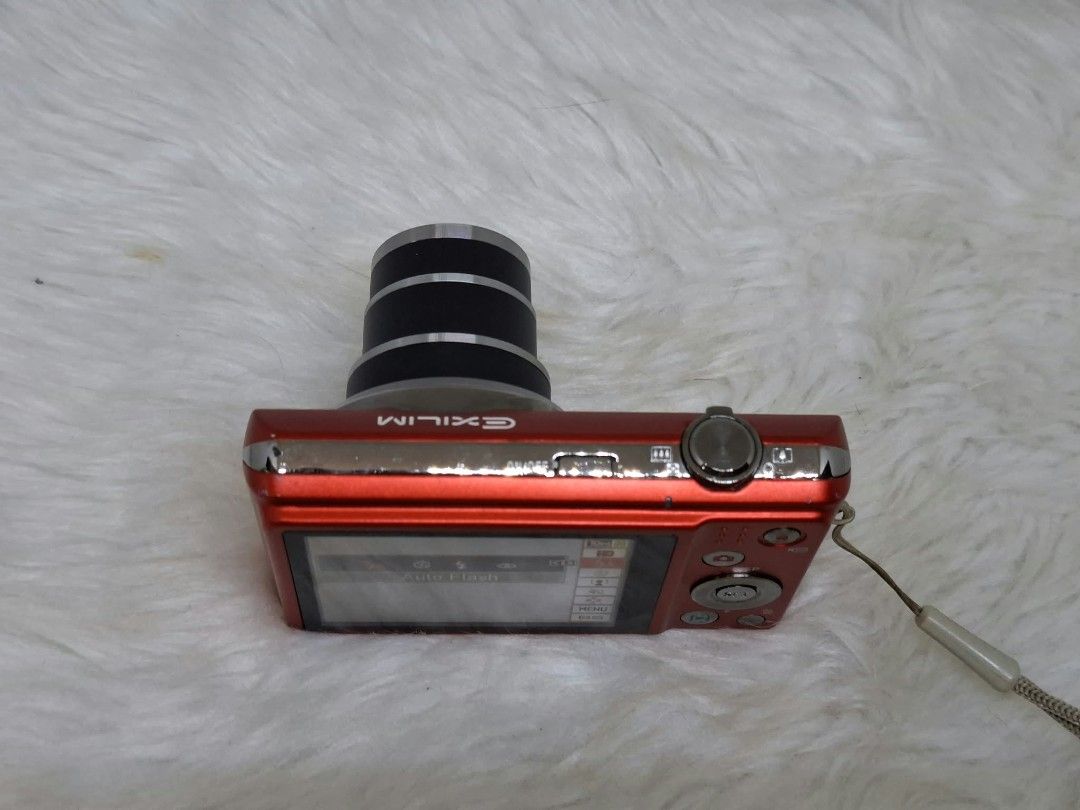 casio exilim ex zs160 rare red ccd sensor (Category: Cameras) located in Manila. Submitted by ultimogizmos (Listing ID 1469592088, Image 2). Description: casio exilim ex zs160 rare red ccd sensor Key Specifications Sensor: 16.1 megapixel CCD sensor Optical Zoom: 12.5x optical zoom lens (with 4x digital zoom) Display: 2.7-inch LCD screen Macro Focus: 1 cm super macro mode.