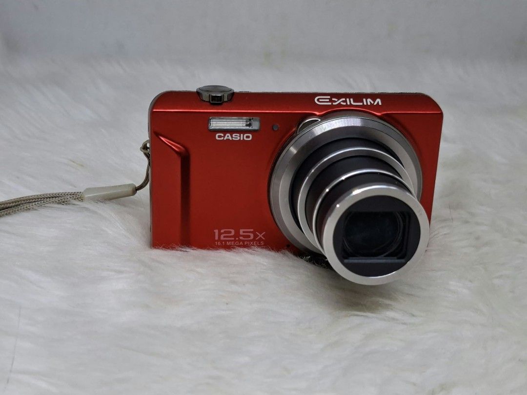 casio exilim ex zs160 rare red ccd sensor (Category: Cameras) located in Manila. Submitted by ultimogizmos (Listing ID 1469592088, Image 1). Description: casio exilim ex zs160 rare red ccd sensor Key Specifications Sensor: 16.1 megapixel CCD sensor Optical Zoom: 12.5x optical zoom lens (with 4x digital zoom) Display: 2.7-inch LCD screen Macro Focus: 1 cm super macro mode.