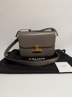 （分類：）位於 。 由 luxurybag_station 提交（商品編號 1469740346，圖片 1）。簡介： 。