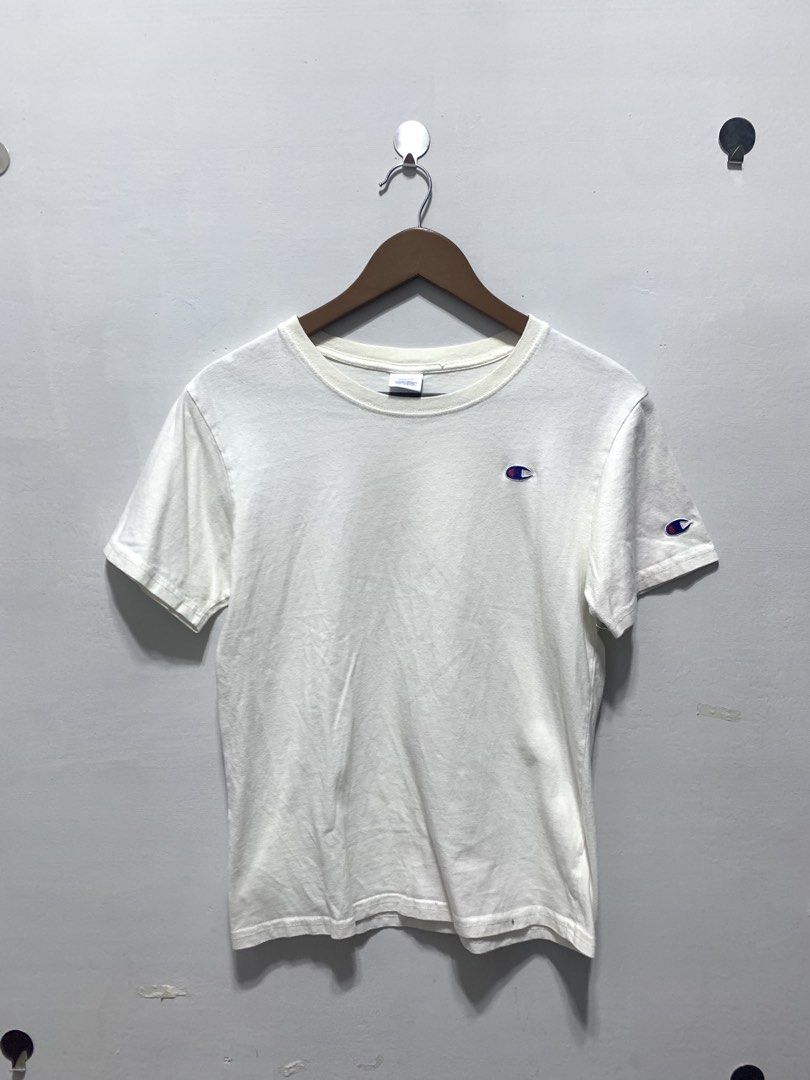 CHAMPION BASIC LOGO T-shirt (Category: Tshirts & Polo Shirts ) located in Caloocan City. Submitted by eightyythrift (Listing ID 1469626855, Image 1). Description: .