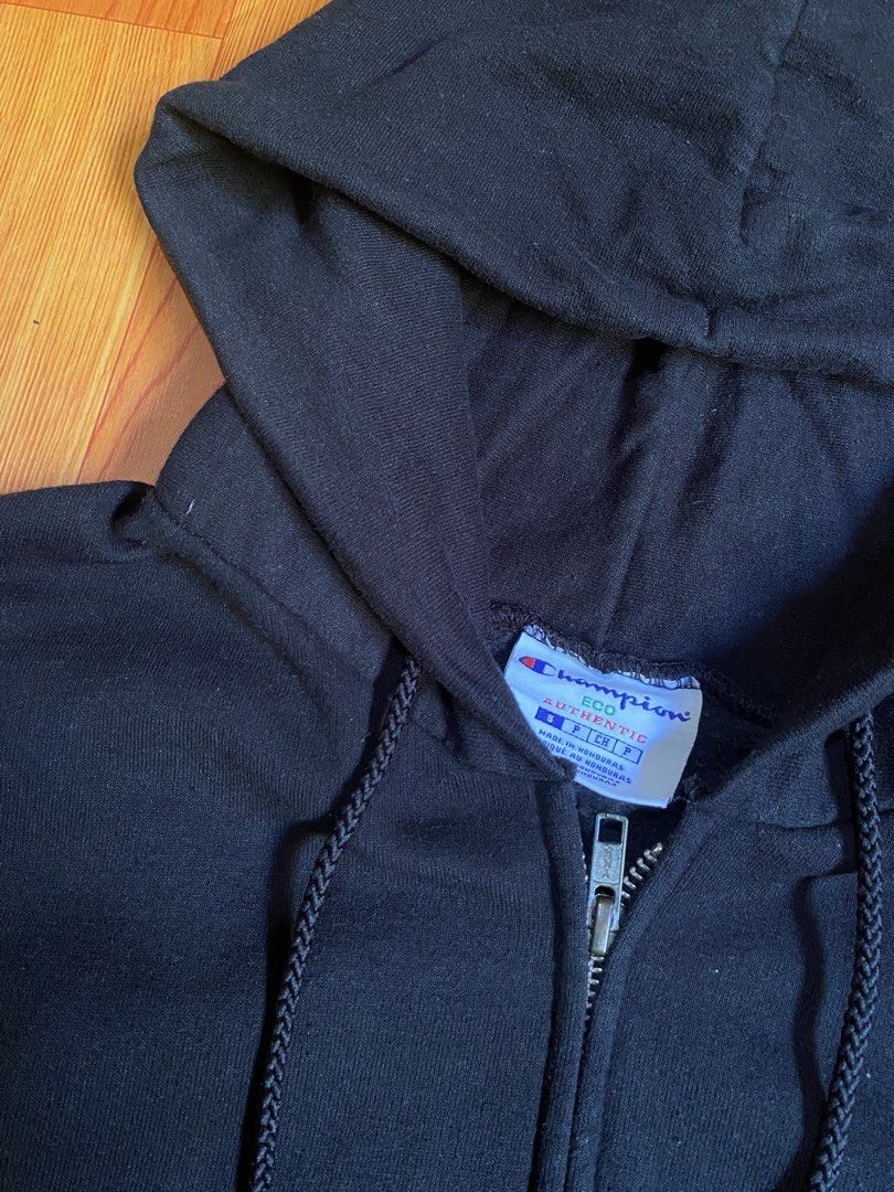 Champion hoodie (Category: Hoodies) located in Cebu City. Submitted by jerianix (Listing ID 1469686029, Image 3). Description: Champion hoodie Size small W19.5 L26 Excellent condition No issues .