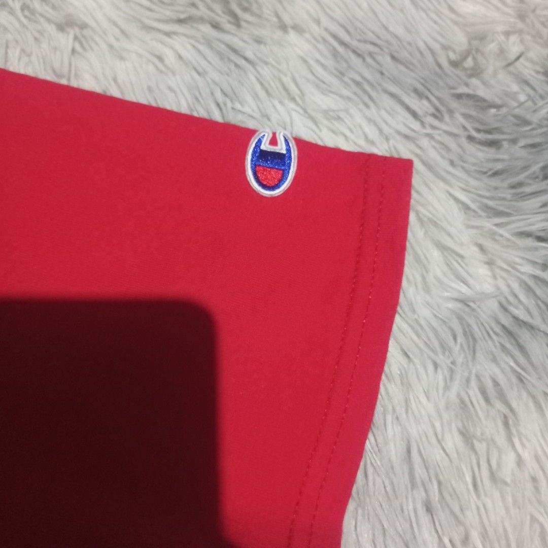 Champion plain shirt (Category: Activewear) located in Cebu City. Submitted by sukitriftshop474747 (Listing ID 1469751857, Image 3). Description: Excellent condition No issue Size XL 23x29 Colorate 9.5/10 Authentic.