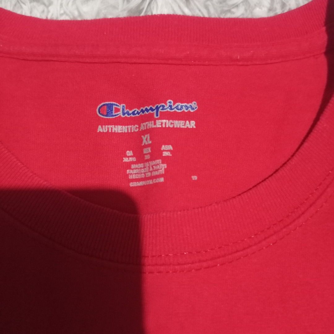 Champion plain shirt (Category: Activewear) located in Cebu City. Submitted by sukitriftshop474747 (Listing ID 1469751857, Image 2). Description: Excellent condition No issue Size XL 23x29 Colorate 9.5/10 Authentic.