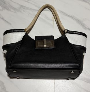 (Category: ) located in . Submitted by thriftedbaguio (Listing ID 1469622972, Image 1). Description: .