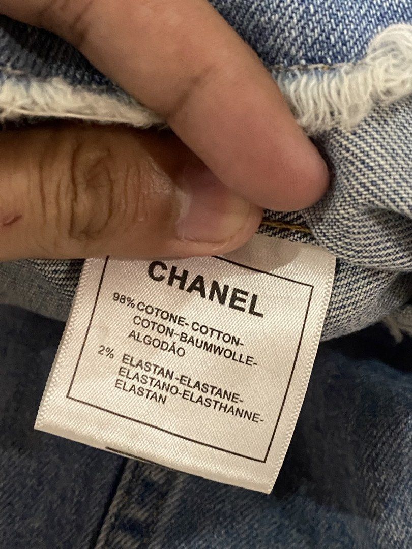 Chanel Denim Jacket (Category: Coats, Jackets and Outerwear) located in Tarlac. Submitted by cheap.fleaaa (Listing ID 1469626882, Image 3). Description: Chanel✨ Width: 17 Length: 21 No issue 1,500 + ship Any courier Tarlac based📍.