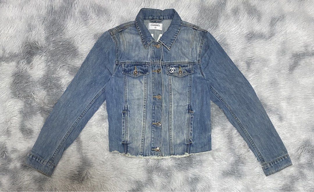 Chanel Denim Jacket (Category: Coats, Jackets and Outerwear) located in Tarlac. Submitted by cheap.fleaaa (Listing ID 1469626882, Image 1). Description: Chanel✨ Width: 17 Length: 21 No issue 1,500 + ship Any courier Tarlac based📍.