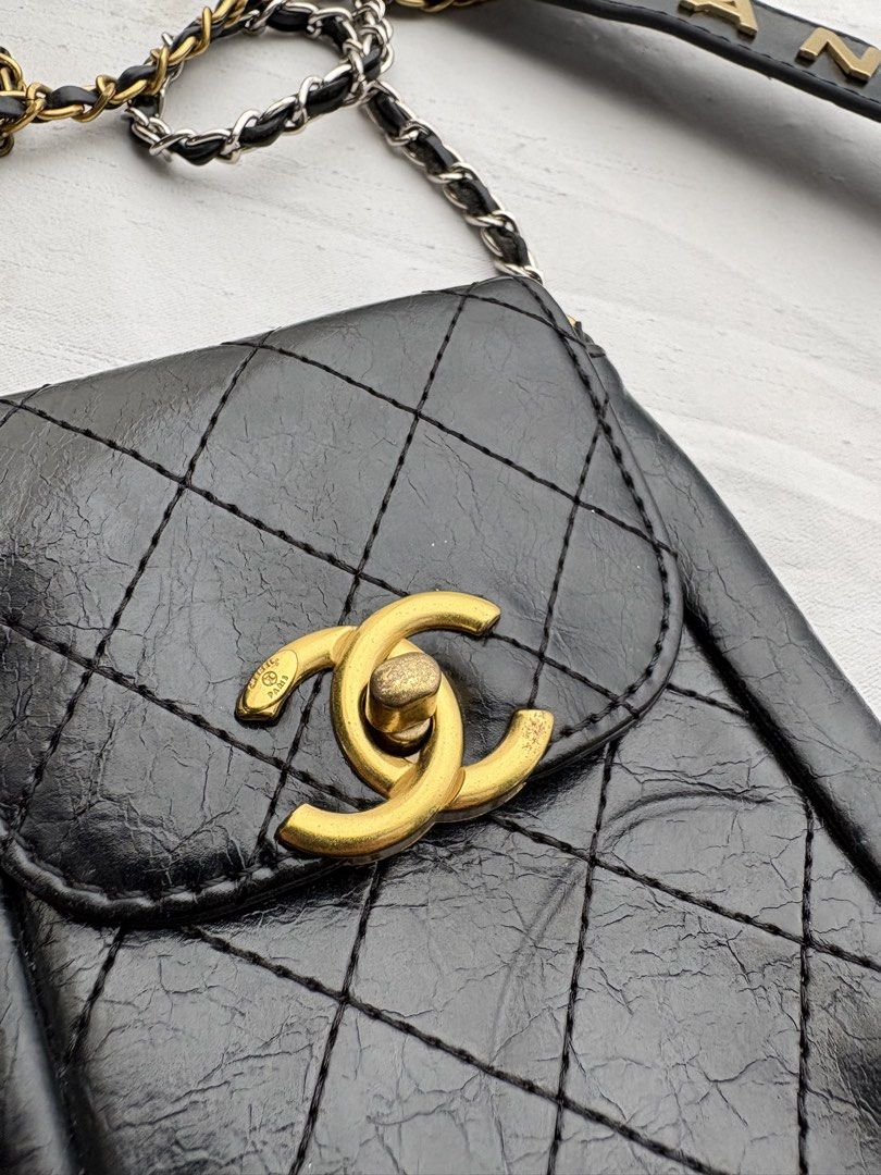 Chanel Makeup Black Quilted Mini Bag with Chain Strap by (Category: Luxury Bags & Wallets) located in Baguio. Submitted by thriftedbaguio (Listing ID 1469658588, Image 2). Description: Very Good Condition Color rate 10 With sign of use.