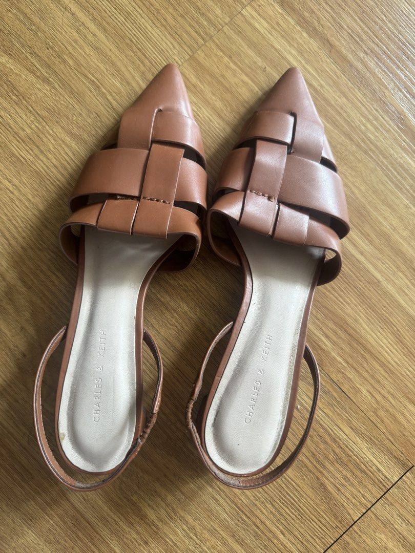 Charles & Keith Brown Woven Slingback Kitten Heels (Category: Heels) located in Mandaluyong City. Submitted by spicysalmonpokebowl (Listing ID 1469624168, Image 2). Description: Size 36 (23cm), in good condition.