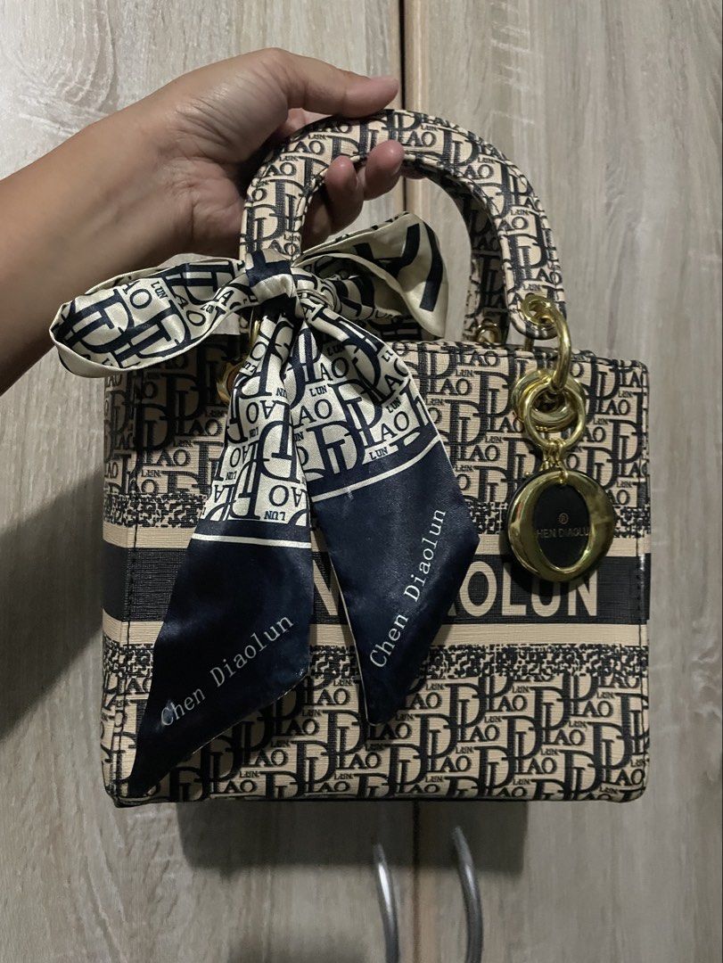 Chen Diaolun Lady D (Category: Luxury Bags & Wallets) located in San Carlos. Submitted by graciahoney (Listing ID 1469621682, Image 1). Description: .