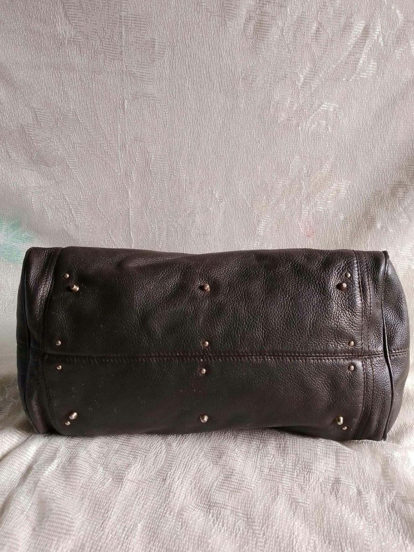 Chloe Paddington (Category: Luxury Bags & Wallets) located in Tuguegarao City. Submitted by starzeke (Listing ID 1469745648, Image 3). Description: No Lock and Key.
