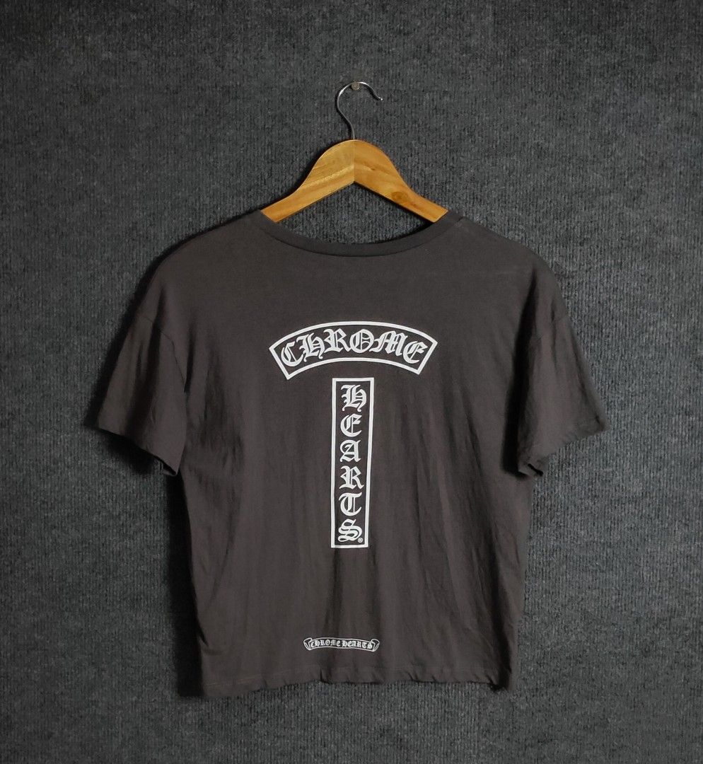 Chrome Hearts Cropped Shirt (Category: Shirts) located in Bolinao. Submitted by tokiya. (Listing ID 1469580463, Image 1). Description: Chrome Hearts Crop top Size Small-Medium 18.5x22 Maganda color sa personal, nagiiba lang sa camera. Dark Gray actual color..