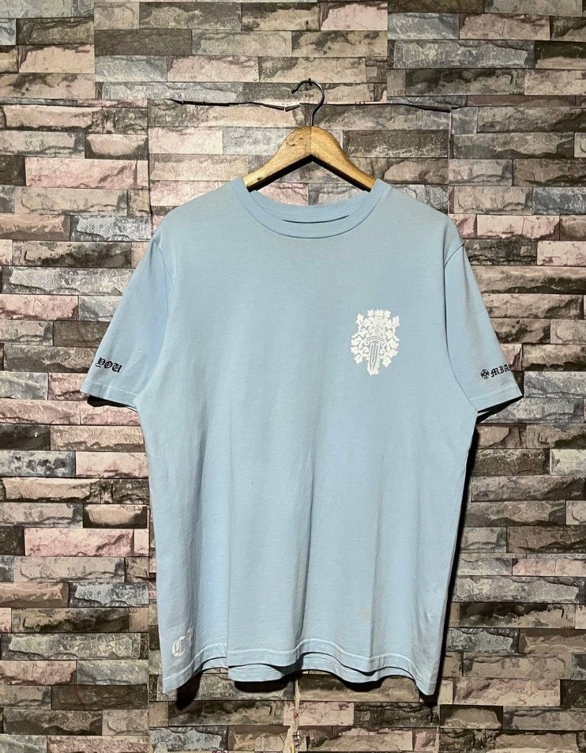 CHROME HEARTS SHIRT (Category: Tshirts & Polo Shirts ) located in Caloocan City. Submitted by wewearworn (Listing ID 1469602023, Image 1). Description: Large Best Fit 22 x 28 Excellent May minimal stains lang sya 9.5/10 Color Rate.