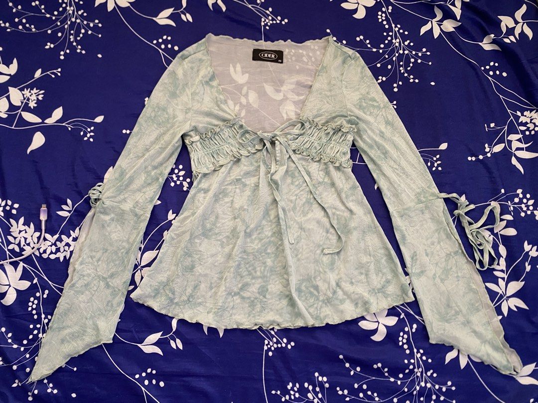 CIDER FAIRYCORE (Category: Others Tops) located in Batangas. Submitted by khazersobranglegit (Listing ID 1469638676, Image 1). Description: XS ON TAG .