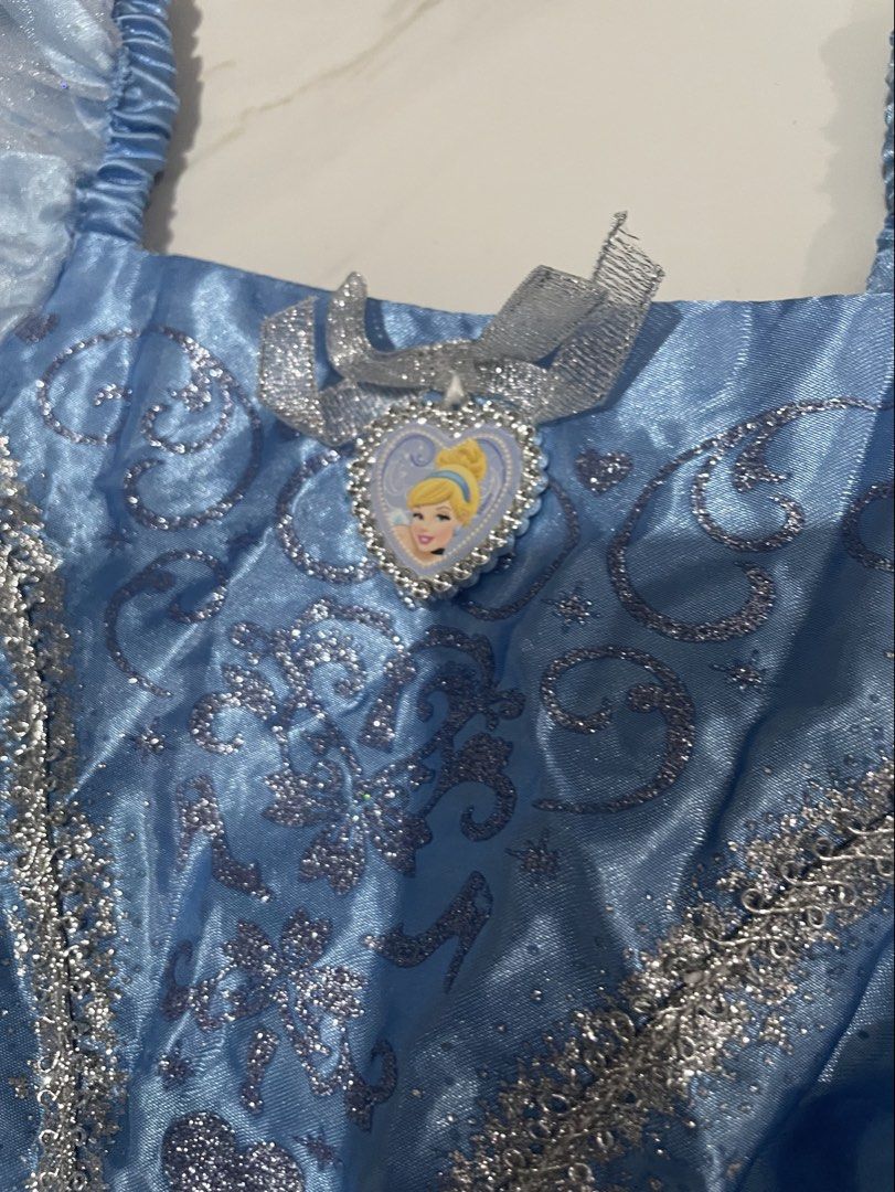 Cinderella costume (Category: Babies & Kids Fashion) located in Naga. Submitted by anbl1004 (Listing ID 1469746501, Image 3). Description: unused, super new pa 3-4 yrs old .