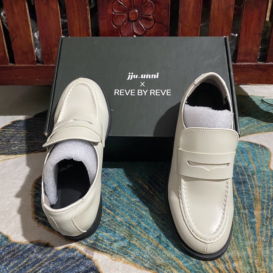 Classic Loafer (Category: Everything Else Others) located in Caloocan City. Submitted by discusonlineshop (Listing ID 1469653243, Image 2). Description: 25CM.