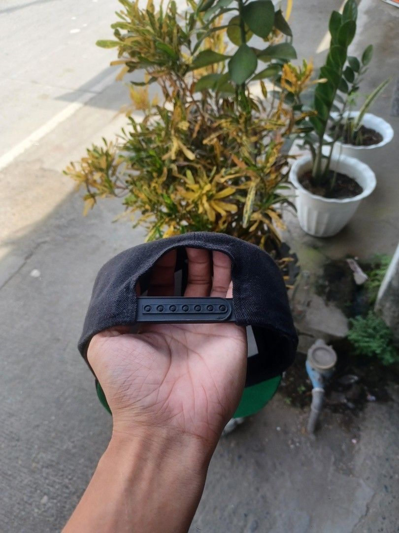 Classic yupoong brand (Category: Caps & Hats) located in Cauayan City . Submitted by cuzthriftshop (Listing ID 1469644150, Image 3). Description: .