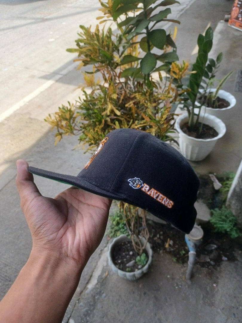 Classic yupoong brand (Category: Caps & Hats) located in Cauayan City . Submitted by cuzthriftshop (Listing ID 1469644150, Image 2). Description: .
