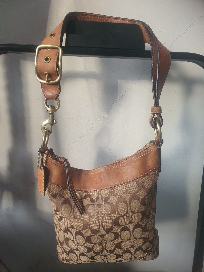Coach 10403 (Category: Cross-body Bags) located in Trece Martires City. Submitted by thriftollshoppe (Listing ID 1469648847, Image 1). Description: .
