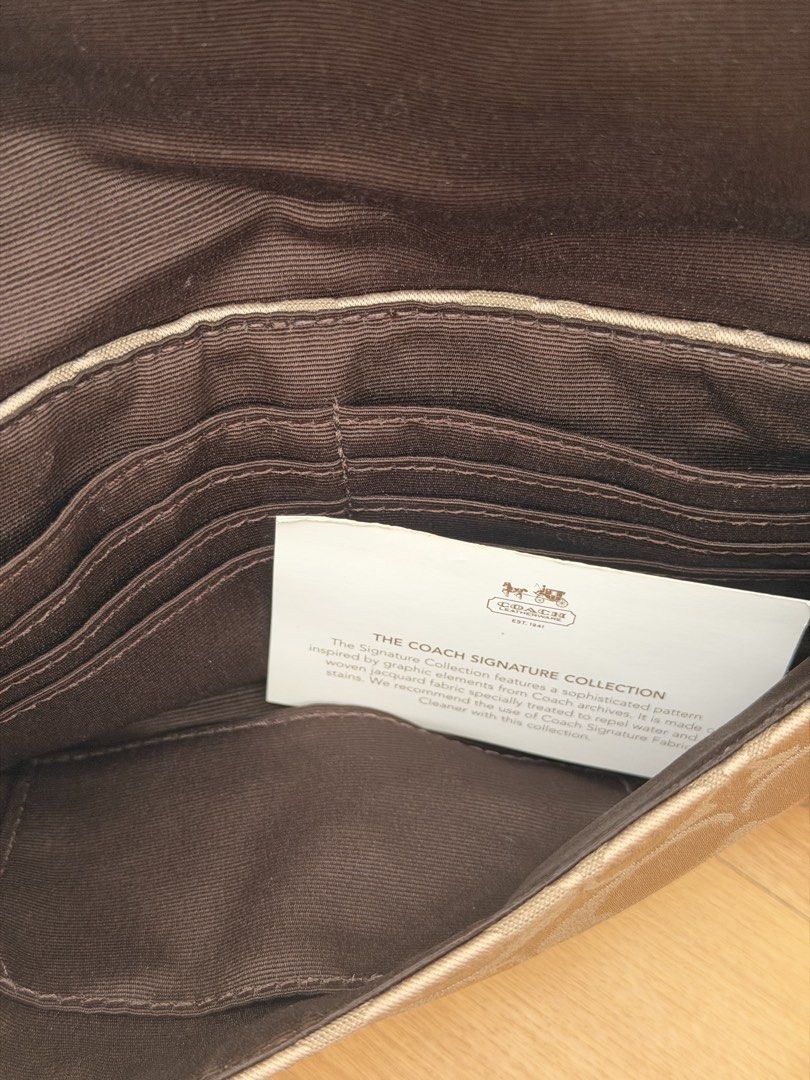 Coach Bag (Category: Shoulder Bags) located in Bacolor. Submitted by ieshaaa.1 (Listing ID 1469584585, Image 3). Description: .
