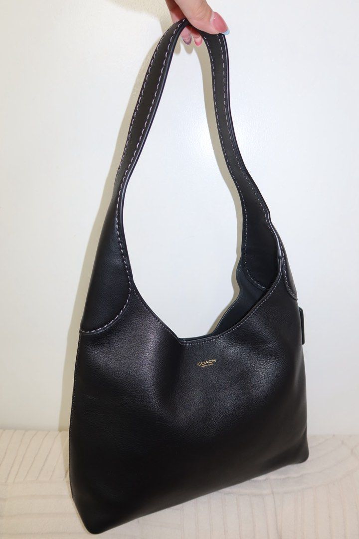coach brooklyn 28 in black (Category: Luxury Bags & Wallets) located in Santiago. Submitted by sandystormi (Listing ID 1469615980, Image 2). Description: dm me on ig vintage.stash .