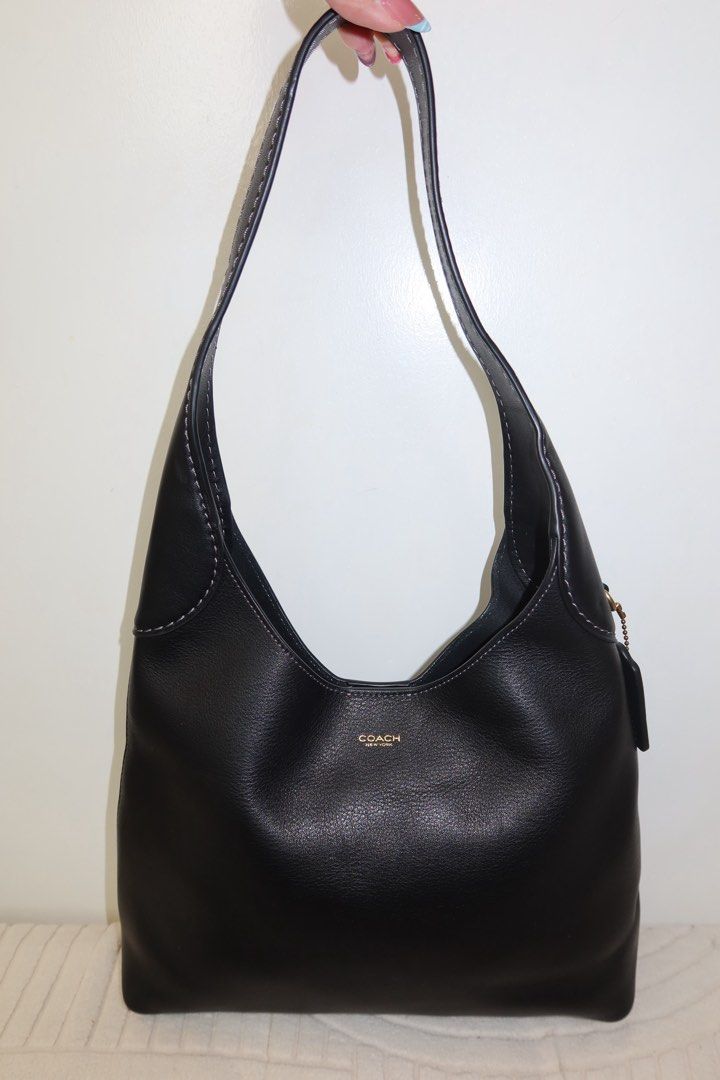 coach brooklyn 28 in black (Category: Luxury Bags & Wallets) located in Santiago. Submitted by sandystormi (Listing ID 1469615980, Image 1). Description: dm me on ig vintage.stash .