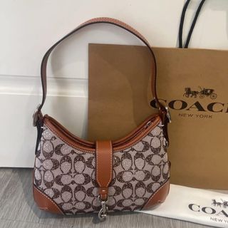 (Category: ) located in . Submitted by bagsboutiqueph (Listing ID 1469685043, Image 1). Description: .