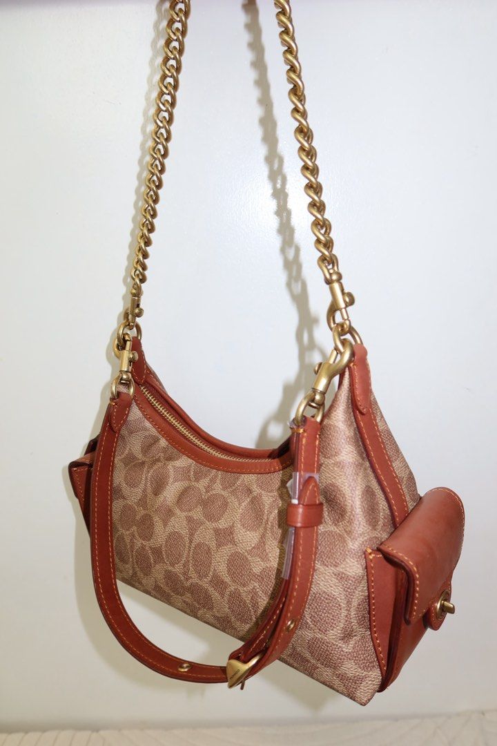 coach juliet pocket 22 bag (Category: Luxury Bags & Wallets) located in Santiago. Submitted by sandystormi (Listing ID 1469616332, Image 3). Description: dm me on ig vintage.stash .