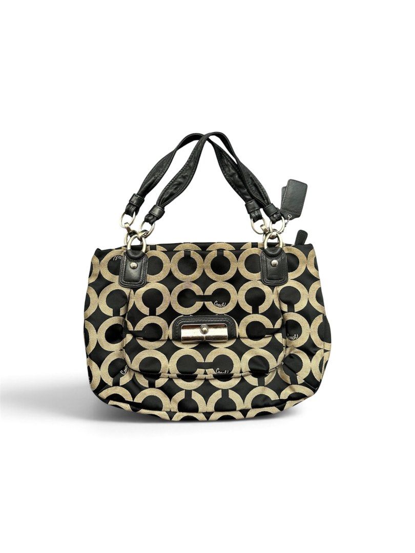 Coach Kristin op art (Category: Luxury Bags & Wallets) located in Marikina City. Submitted by azaero (Listing ID 1469632244, Image 1). Description: no issues.