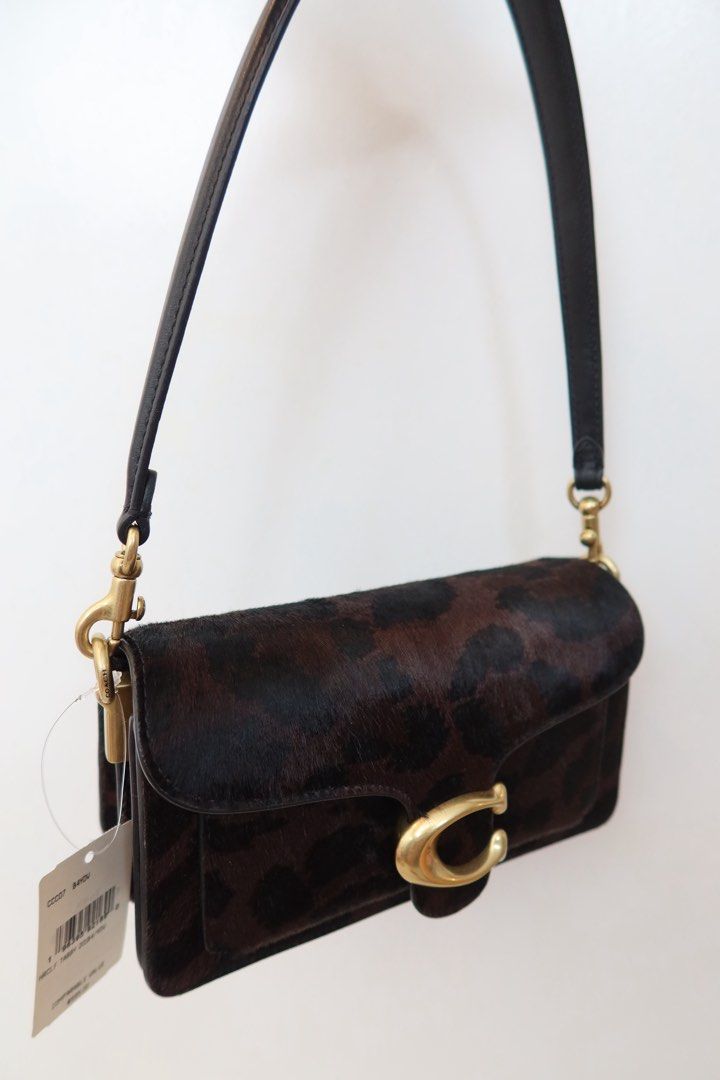 coach leopard tabby 20 (Category: Luxury Bags & Wallets) located in Santiago. Submitted by sandystormi (Listing ID 1469613342, Image 2). Description: dm me on ig vintage.stash .