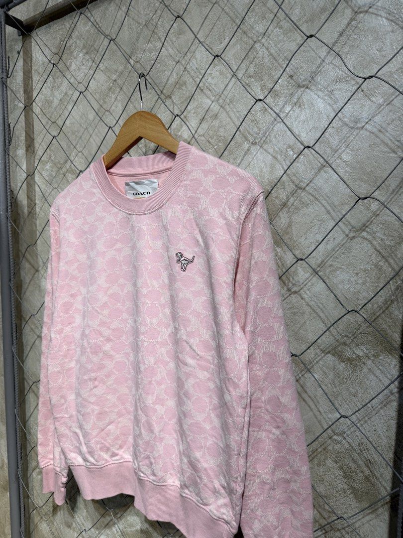 COACH MONOGRAM PINK SWEATER (AUTHENTIC) (Category: Longsleeves) located in Manila. Submitted by ardobe.mnl (Listing ID 1469621220, Image 2). Description: MEDIUM-LARGE WOMEN’S 20x25 DIMES EXCELLENT CONDITION NO ISSUE.
