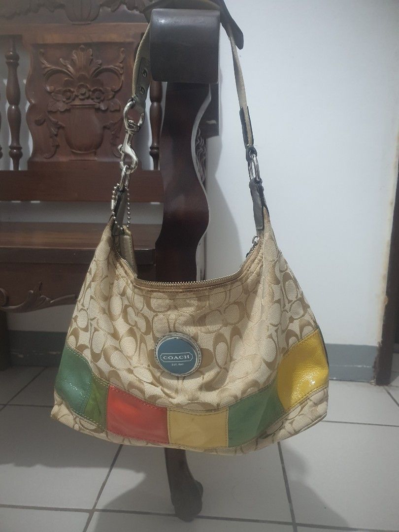 Coach patchwork (Category: Shoulder Bags) located in Trece Martires City. Submitted by thriftollshoppe (Listing ID 1469694025, Image 1). Description: .