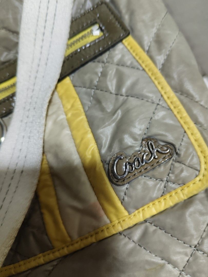 Coach poppy (Category: Sling Bags) located in Manila. Submitted by cosmicgem.54b13d (Listing ID 1469599578, Image 3). Description: coach poppy with sling in very good condition only creed fade slightly used.