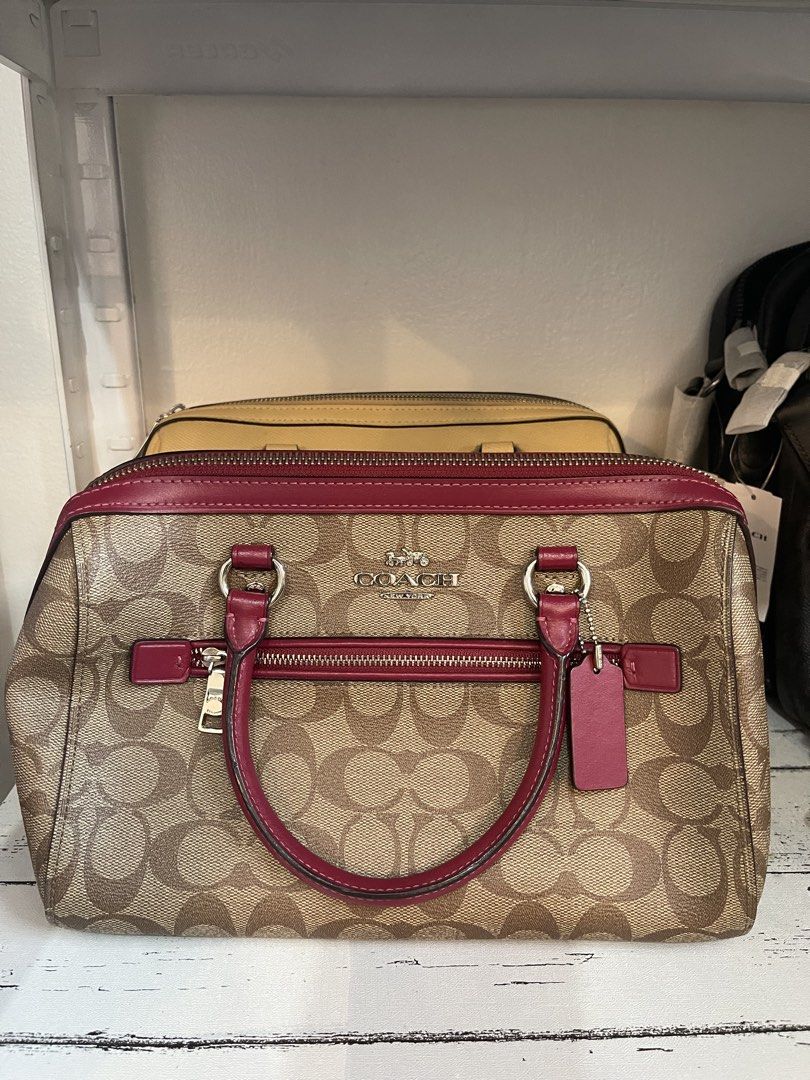 Coach Rowan Preloved (Category: Cross-body Bags) located in Las Pinas. Submitted by UNQUARANTINED (Listing ID 1469644928, Image 1). Description: .