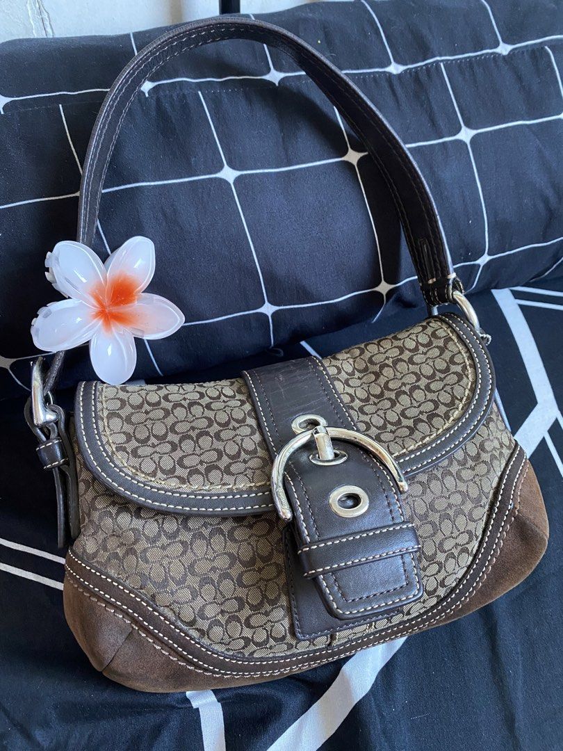 Coach Soho (Category: Shoulder Bags) located in Manila. Submitted by grandowl_5653cd (Listing ID 1469698434, Image 2). Description: Good as new Soho.