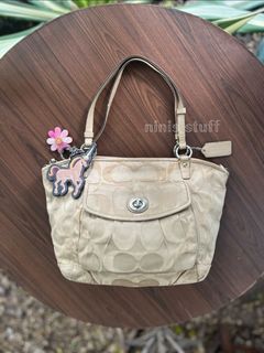 (Kategori: ) berada di . Dikirim oleh ninis_stuff_02 (ID iklan 1469679399, Gambar 1). Deskripsi: .