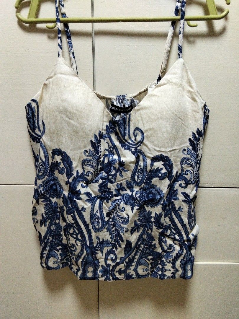 Coco Cabaña Top (Category: Sleeveless) located in Cavite. Submitted by dspace.ph (Listing ID 1469600611, Image 1). Description: adjustable straps and has a built-in lining for coverage with foam padding inside original price: 699.
