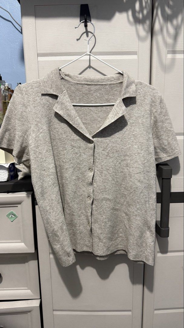 Collared Buttondown Knitted Top (Category: Shirts) located in Quezon City. Submitted by dinesaur (Listing ID 1469726021, Image 1). Description: Beige color.