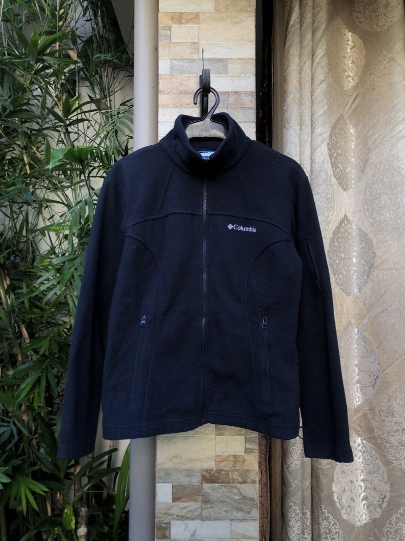 Columbia Interchange Fleece Jacket Black Size M (Category: Coats, Jackets and Outerwear) located in Tarlac. Submitted by jds_thrift (Listing ID 1469677140, Image 1). Description: Columbia Fats Trek Fleece Jacket 𝗧𝗔𝗚: Columbia Sportswear Company 𝗖𝗢𝗡𝗗𝗜𝗧𝗜𝗢𝗡: 9.5/10 𝗦𝗜𝗭𝗘: M 𝗠𝗘𝗔𝗦𝗨𝗥𝗘𝗠𝗘𝗡𝗧𝗦: L 23” × W 19.5" 💸 𝗠𝗜𝗡𝗘: ₱450 (+SF).
