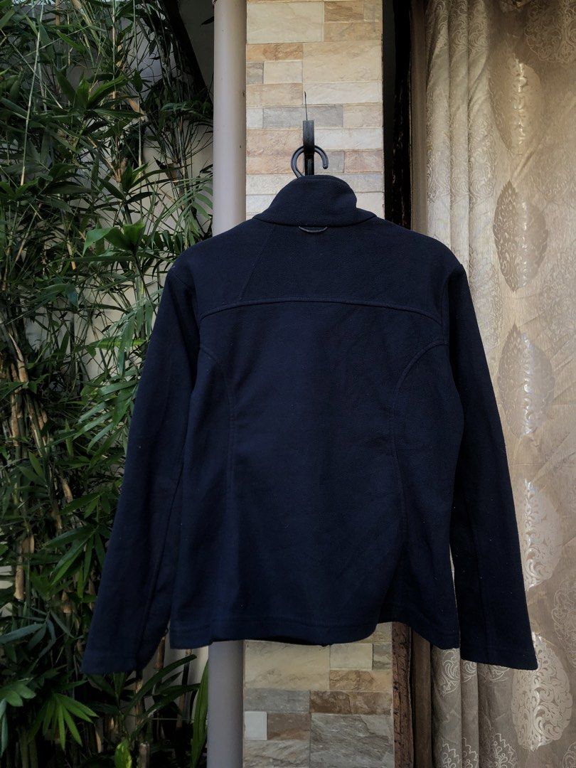 Columbia Interchange Fleece Jacket Black Size M (Category: Coats, Jackets and Outerwear) located in Tarlac. Submitted by jds_thrift (Listing ID 1469677140, Image 2). Description: Columbia Fats Trek Fleece Jacket 𝗧𝗔𝗚: Columbia Sportswear Company 𝗖𝗢𝗡𝗗𝗜𝗧𝗜𝗢𝗡: 9.5/10 𝗦𝗜𝗭𝗘: M 𝗠𝗘𝗔𝗦𝗨𝗥𝗘𝗠𝗘𝗡𝗧𝗦: L 23” × W 19.5" 💸 𝗠𝗜𝗡𝗘: ₱450 (+SF).