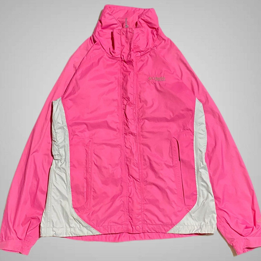 Columbia Titanium (Category: Coats, Jackets and Outerwear) located in Mabalacat. Submitted by stellargarments (Listing ID 1469732514, Image 1). Description: Length : 26.5 Width : 22 Condition : 9/10 SUPER GANDA NG COLORWAY!!!! EMBROIDERED ALL LOGOS WALANG BAKBAK INNER 💯 WORKING SMOOTH ZIPPERS TWO-WAY ZIPPER WITH ZIPPER SA KILI KILI ✅COMPLETE TAGS ✅ WITH INNE Zippered POCKET VERY COMFY & SMOOTH ON SKIN ISSUE LAST SLIDE : minimal gasgas yun lang p